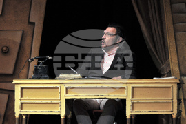 Бургас - „Службогонци“ - опера