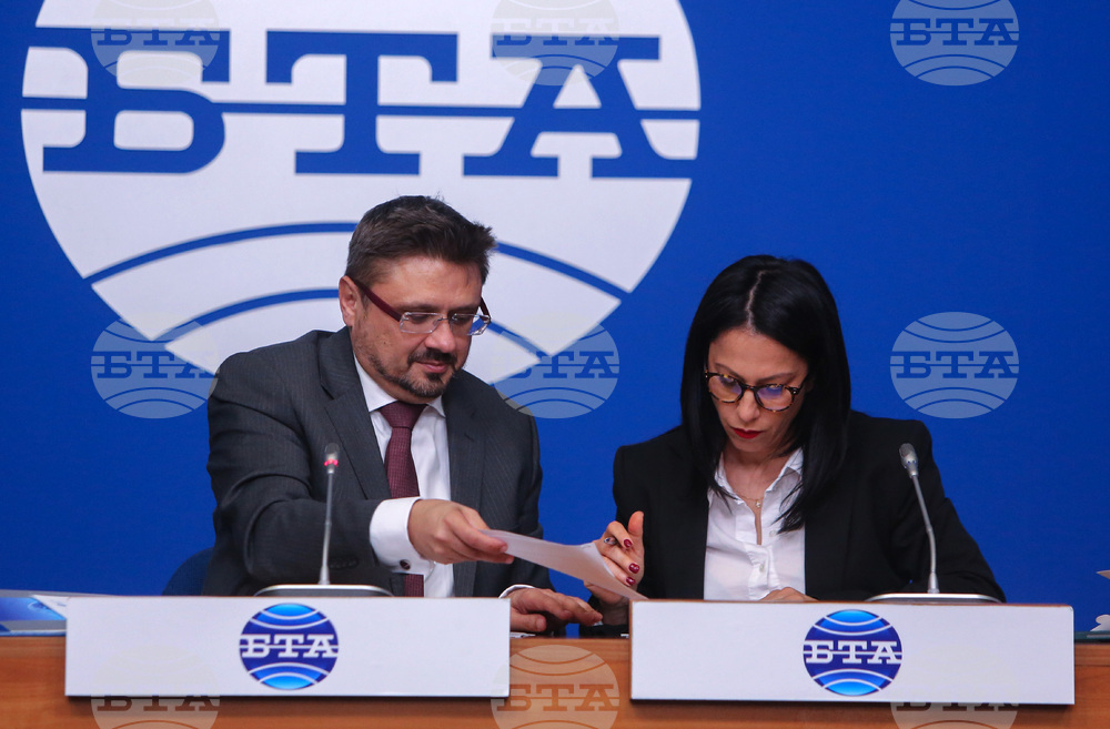 Национален пресклуб на БТА - договор - БТА - АТА - подписване