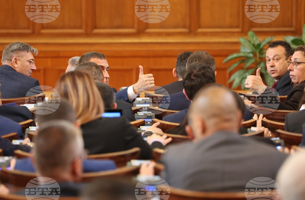 Парламентът одобри оказването на хуманитарна, финансова и военнотехническа помощ за Украйна, съобразно възможностите на България