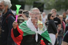 Протест за мир и неутралитет