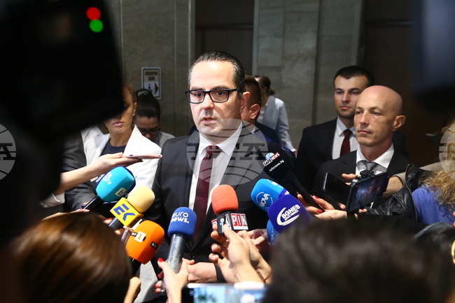 Парламент - ПП "Възраждане" - брифинг - Цончо Ганев