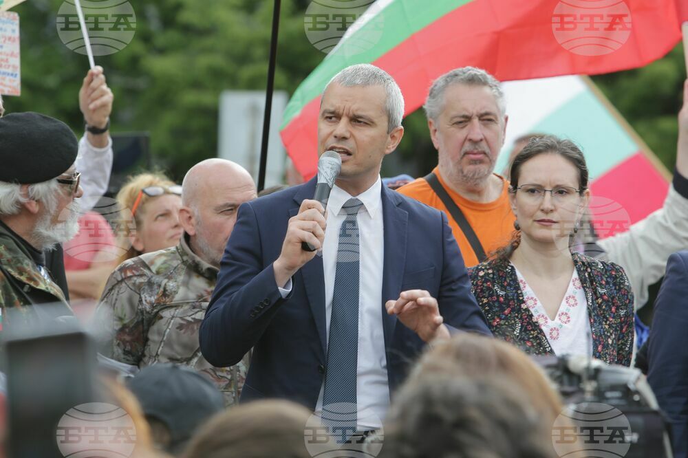 Planned May 9 Observances Reflect Deep Rift in Bulgarian Nation