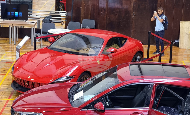 Варна - изложение - автомобили