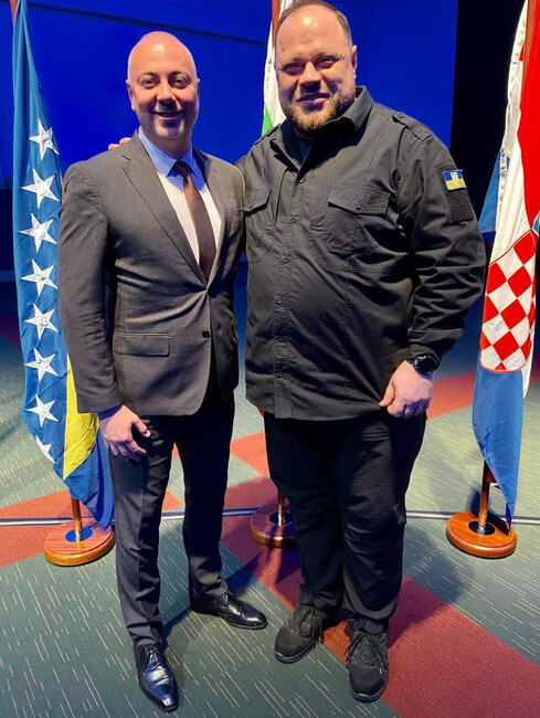 Народно събрание: България ще продължи да подкрепя украинския народ в борбата му за свобода, суверенитет и европейско бъдеще, заяви председателят на Народното събрание Росен Желязков на среща с председателя на Върховната рада на Украйна Руслан Стефанчук