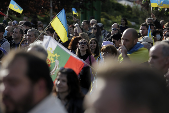 Българите изпитват най-слабо съчувствие към украинците и са най-малко убедени в ЕС, че Русия носи основна вина за войната, сочи проучване