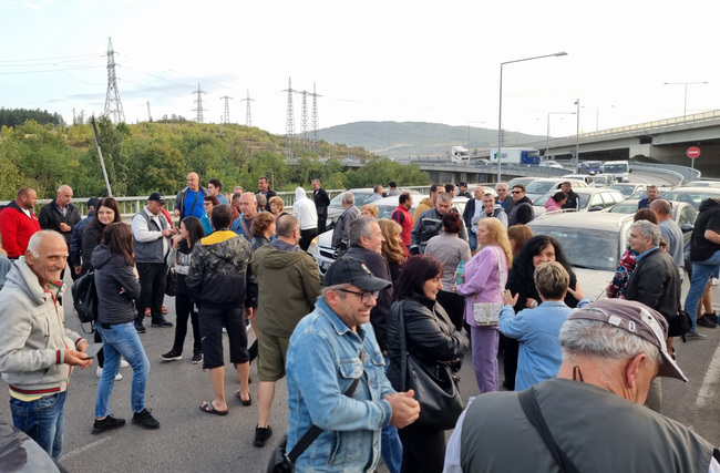 Енергетиците и миньорите от Перник остават в протестна готовност, ако не се отложи приемането на Територалните планове за справедлив преход