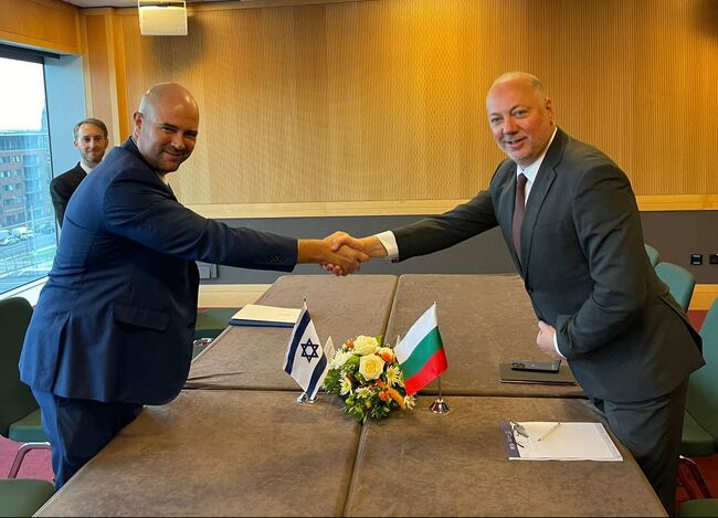 НС: Перспективите за задълбочаване на политическия диалог и възможностите за надграждане на отличните двустранни отношения обсъдиха председателите на парламентите на България и Израел Росен Желязков и Амир Охана