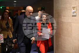 Парламент - кулоари