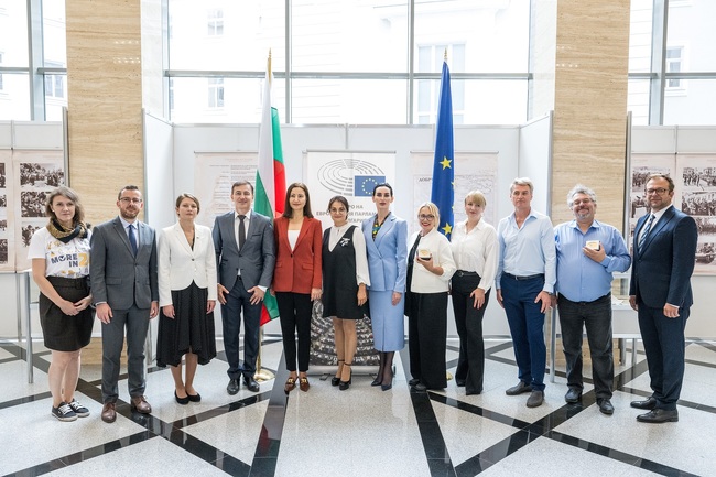 Проектът Образователен център „Добро“ и кампанията „Генератори за Украйна“ получиха Наградата за европейски гражданин на Европейския парламент за 2023 г. 