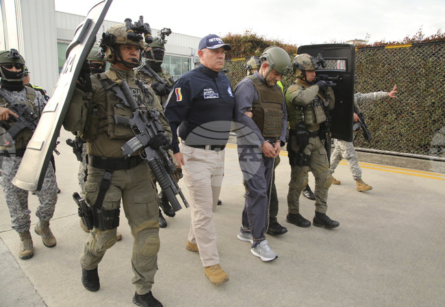 Вторият в йерархията на най-големия наркокартел в Колумбия се е удавил, съобщи правителството