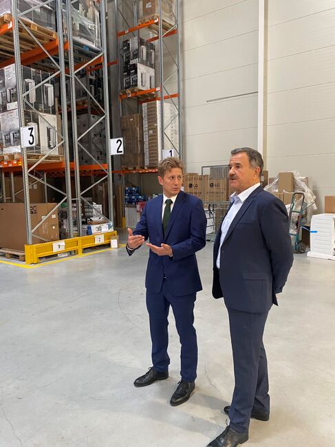 Министерство на икономиката и индустрията: Заместник-министър Шотев откри инвестиция за 30 млн. лв. в нов логистичен център