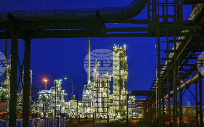 САЩ позволяват трансакции, свързани с активите в Германия на руската петролна компания "Роснефт"