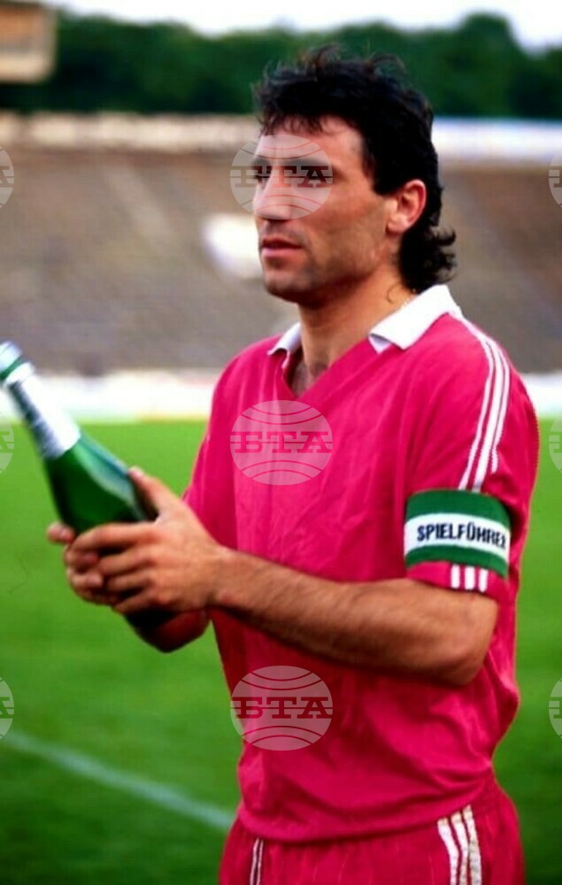 Ex-Footballer Hristo Stoichkov Glad to Be in 100 Best Footballers of All Time List