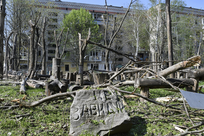 Високопоставени американски представители в сферата на отбраната казват, че Русия се учи от грешките си в Украйна