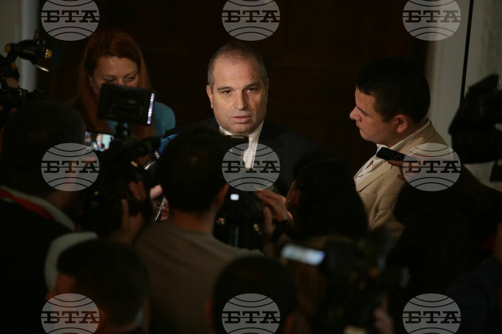 Няма конкретен резултат от срещата с превозвачите, заяви Гроздан Караджов