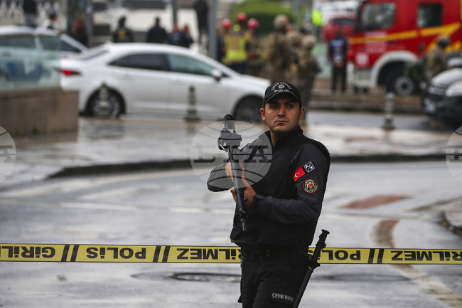 Турската полиция иззе над 7,5 милиона корена наркотични растения при специализирана операция в окръг Диарбекир 