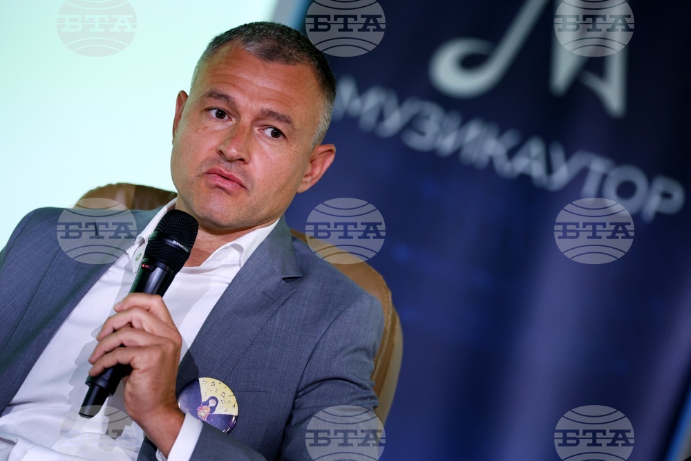 Националния пресклуб на БТА - София - Музикаутор - „Светилник“