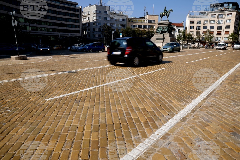 Жълти павета - пуснато движение