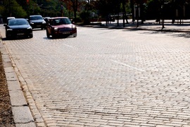 Жълти павета - пуснато движение