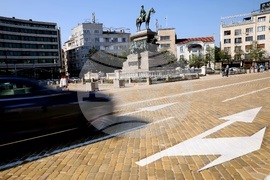 Жълти павета - пуснато движение