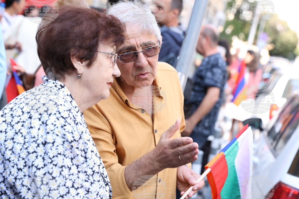 Протест - подкрепа на арменците от Нагорни Карабах