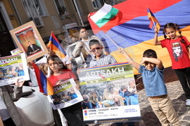 Протест - подкрепа на арменците от Нагорни Карабах