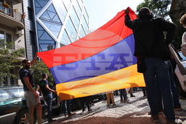 Протест - подкрепа на арменците от Нагорни Карабах