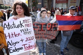 Протест - подкрепа на арменците от Нагорни Карабах