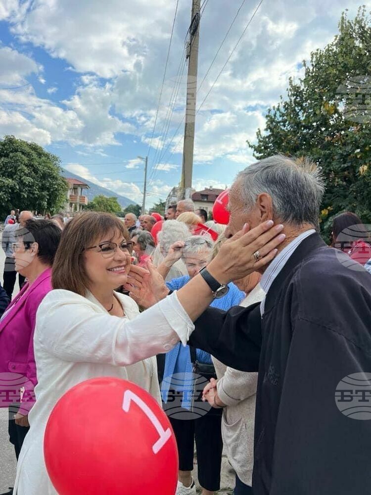 Корнелия Нинова: Днес е ден на възрастните хора