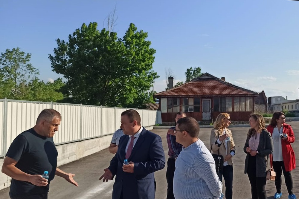 Министър Иванов: Помощта за сектор "Свиневъдство" е  увеличена  с 9 000 000 лева