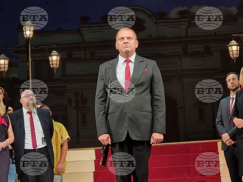 Сатиричен театър „Алеко Константинов“ - Политическо сатирично кабаре „Долу народа!“