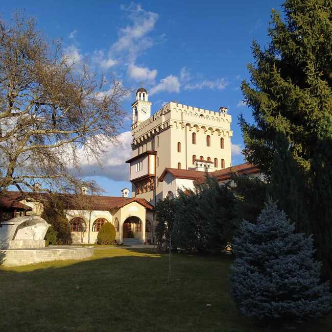 С литийно шествие и литургия ще отбележат храмовия празник на манастира „Св. великомъченик Георги" в Хаджидимово