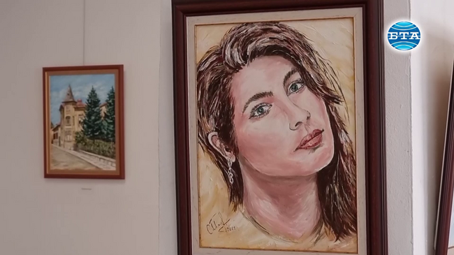 Русенски художник отбеляза с изложба от картини и копия на исторически кораби 30 години творческа дейност