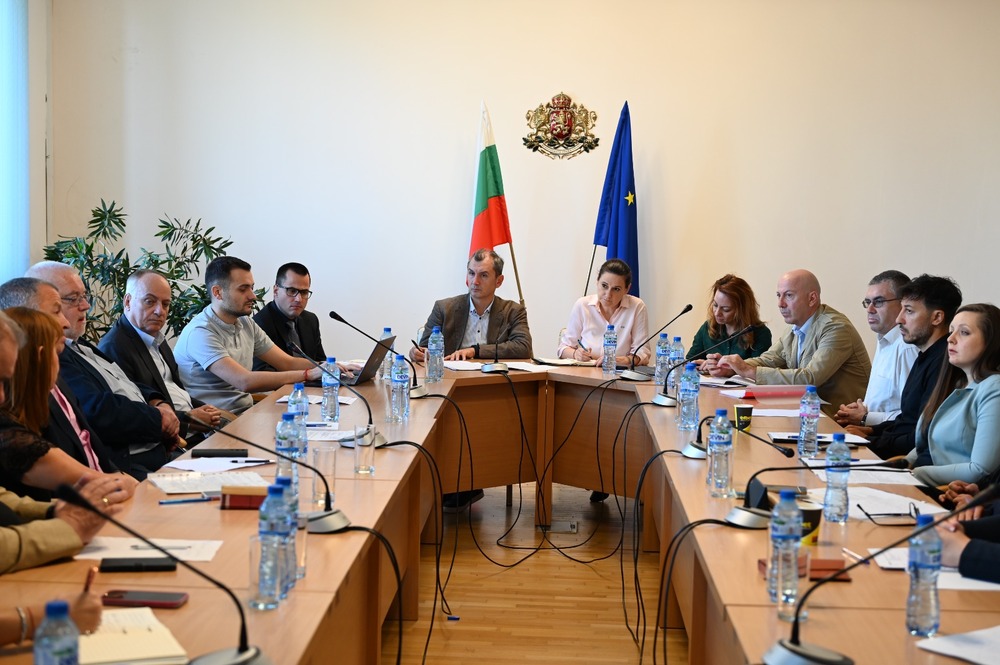 МТСП и МЗ сформират работни групи за подобряване на достъпа до медицински изделия и на ефективността на медицинската експертиза