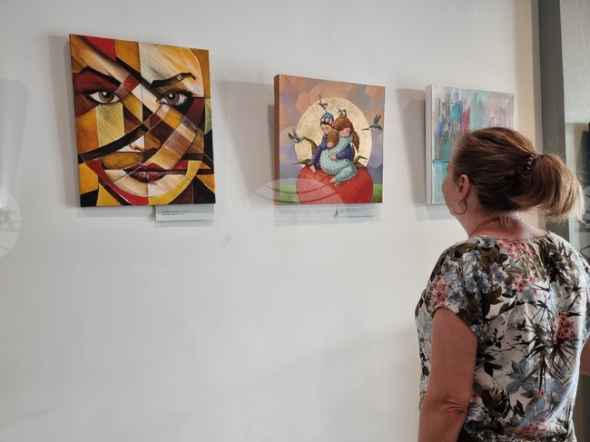 Благоевград - Американски университет в България - изложба