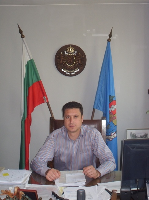 На балотажа разчитам на подкрепата на всички, които оценяват направеното през последните години за район "Банкя", каза кандидатът за районен кмет Рангел Марков