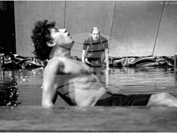 Снимка: Драматичен театър „Никола Вапцаров“