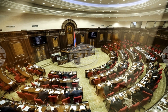 Кой, как и ролята на диаспората: накратко за парламентарните избори в Армения