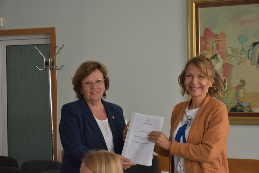 Община Ловеч: Връчиха бюджетите на детските ясли, детската кухня и социалните услуги в Община Ловеч