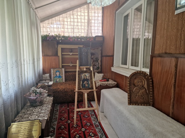 Изложба на икони с изображението на света Петка е наредена в къщата на Ванга в Петрич, по случай рождението на пророчицата