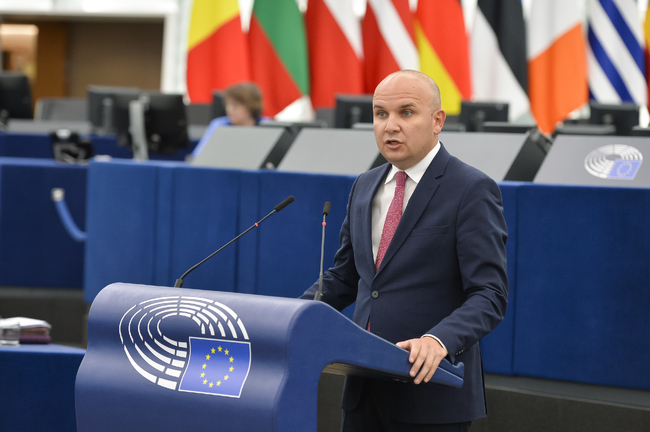 Кючюк от ЕП: България прекрати схемата със златните паспорти и се доказа като надежден партньор - Австрия и Нидерландия да го признаят