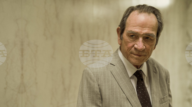 Дъщерята на актьора Томи Лий Джоунс е намерена мъртва в луксозен хотел на 34-годишна възраст