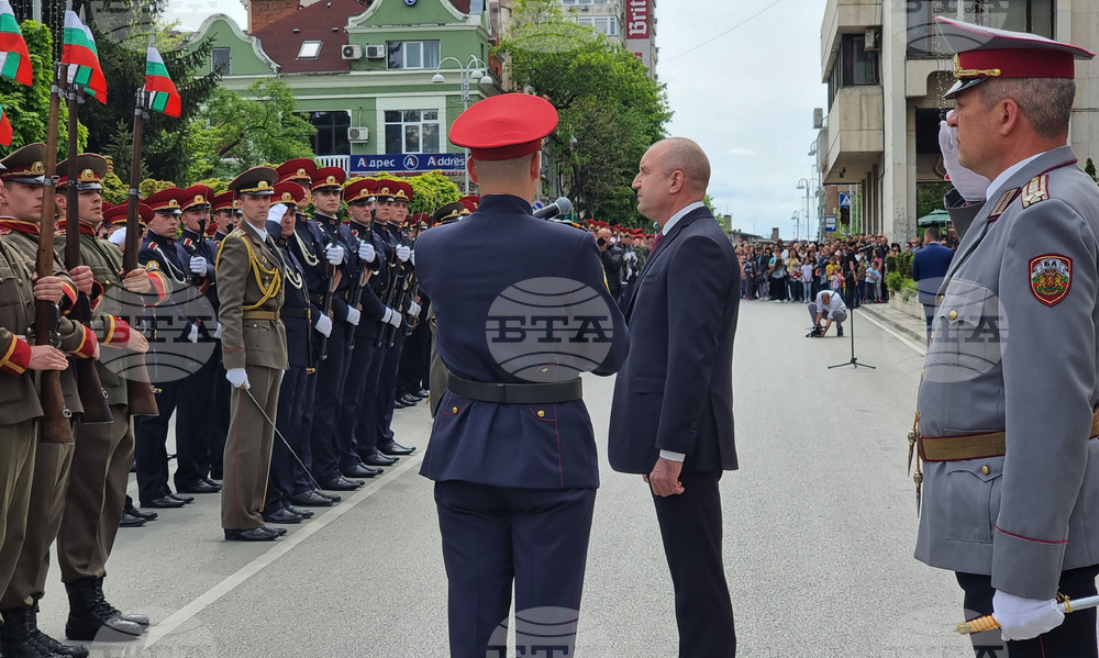 Велико Търново - НВУ "Васил Левски" - Румен Радев - Гергьовден