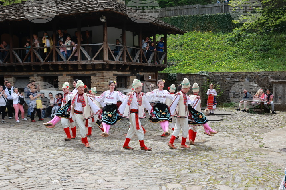 Габрово - музей на открито "Етър" - Гергьовден