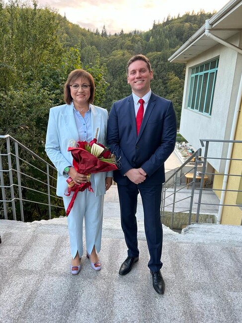 Корнелия Нинова: Моделът ГЕРБ управлява 12 години Смолян, Иван Френкев може да го промени 