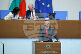 Парламент - извънредно заседание - Кристиан Вигенин