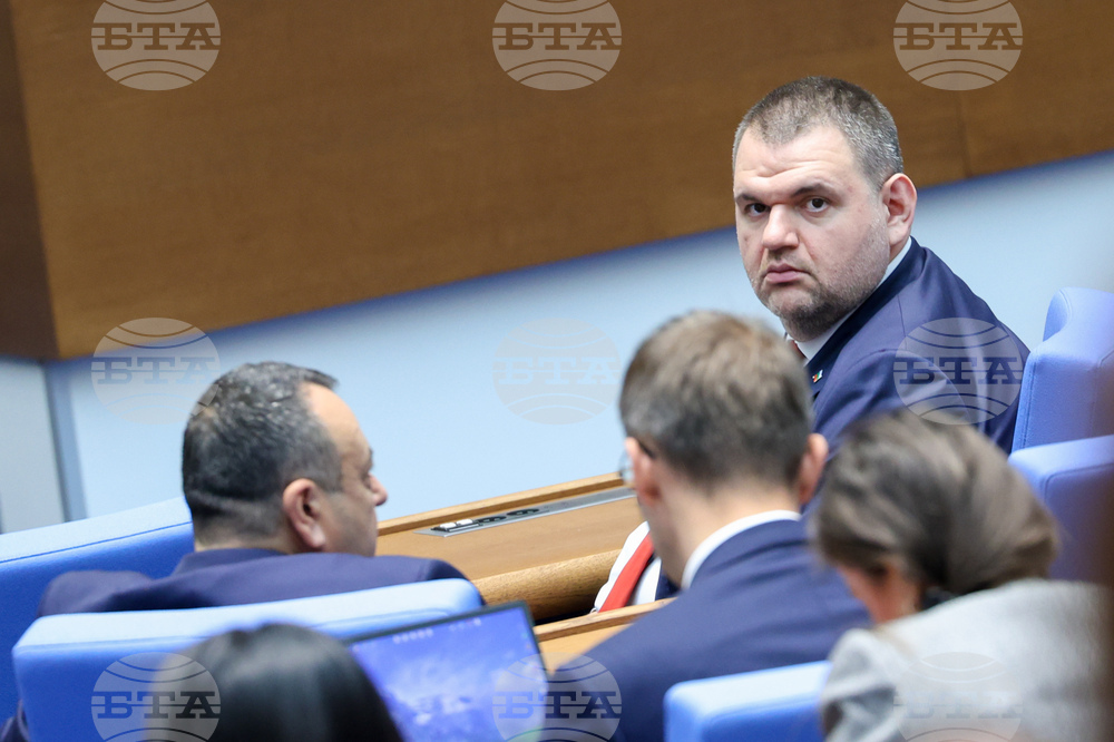 Парламент - извънредно заседание - Делян Пеевски