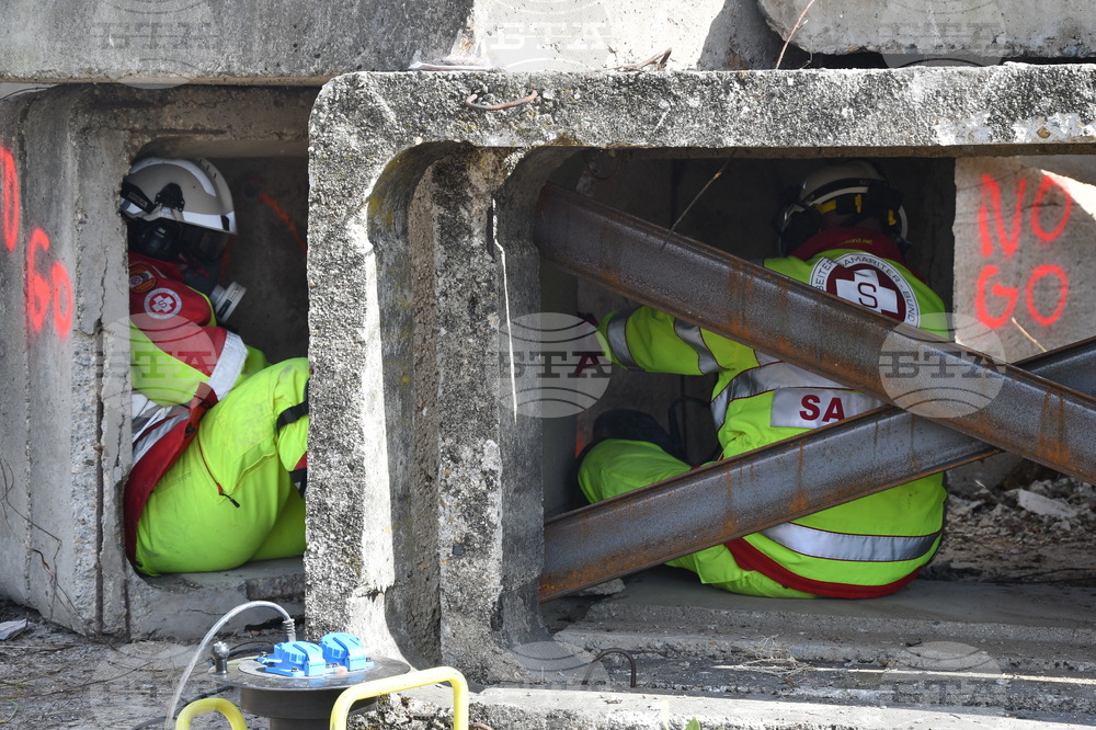 Монтана -  спасители - учение за Модули за гражданска защита