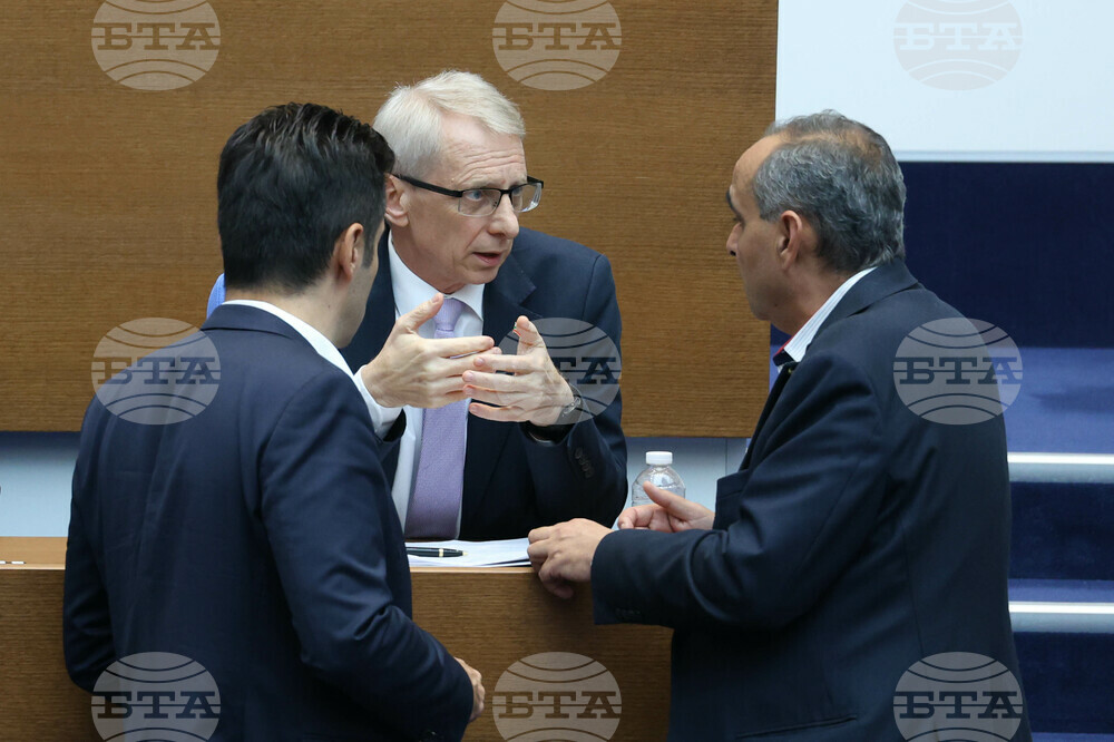 Парламент - извънредно заседание
