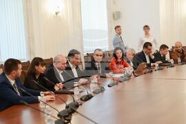 Парламент - Комисии - заседание